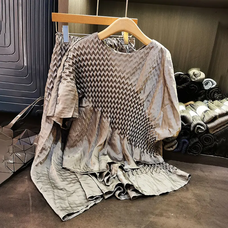 LANMREM Irregular Pleated Spliced Design Women's Two Pieces Set Elastic Loose Pullover T-shirt And Casual Skirt Sets 2DB3755