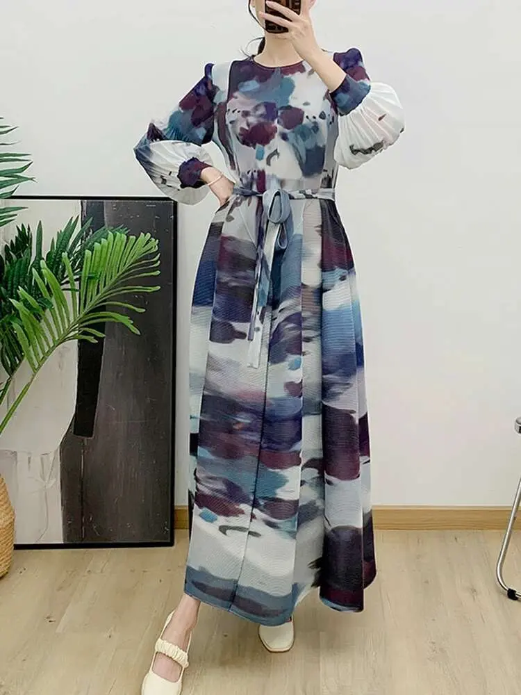 LANMREM Printed Pleated Dress Classic Temperament Lantern Sleeve Color Block Maxi Belt Dresses Fold Hem 2025 Spring New 2DA5000
