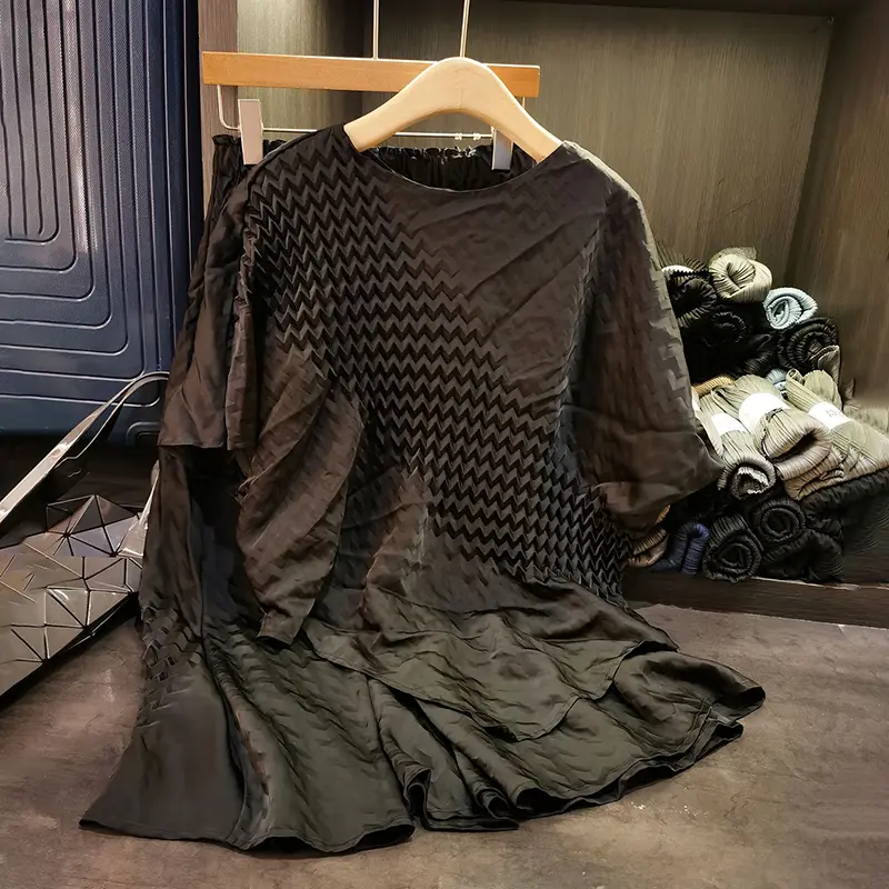 LANMREM Irregular Pleated Spliced Design Women's Two Pieces Set Elastic Loose Pullover T-shirt And Casual Skirt Sets 2DB3755