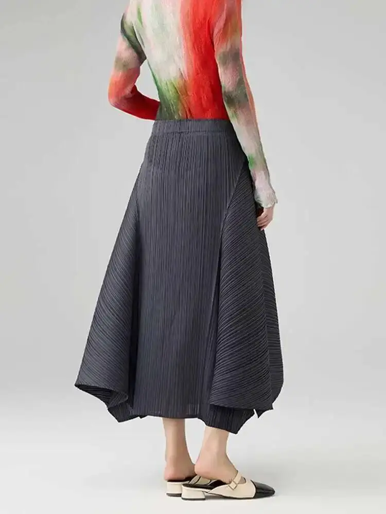 LANMREM 2025 New Irregular Splicing Solid Color Pleated Half Skirt Fashionable Slimming Elastic High Waist A-line Skirts 2DB2852