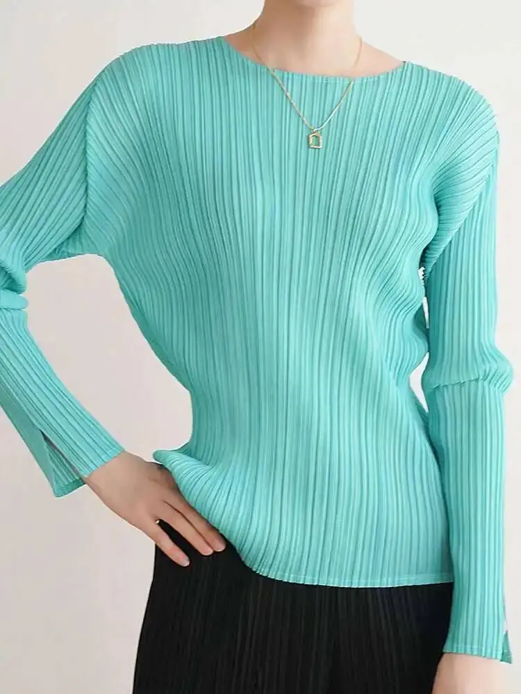 LANMREM Designer Elegant Pleated T-shirt For Women Round Neck Solid Slim Tops Casual Female Clothing 2025 Spring New 2YA787