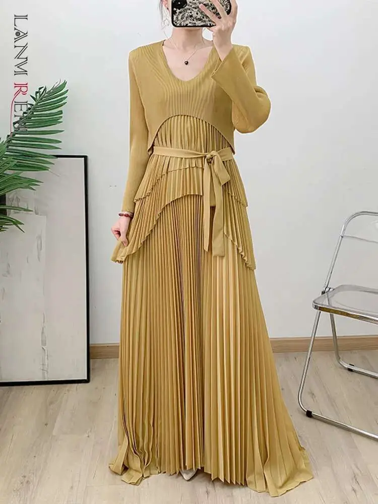 LANMREM Maxi Pleated Dress For Women Long Sleeved V Neck Solid Color Stitching Belt Gathered Waist Dresses 2025 New 2DA9900