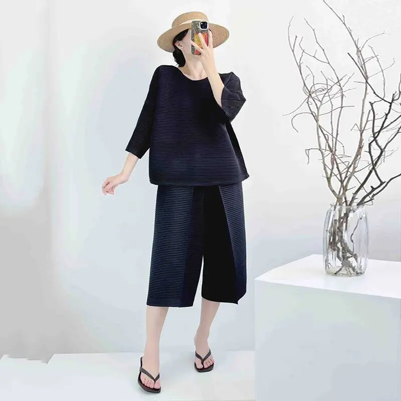 LANMREM Niche New Toothpick Pattern Pleated Women's Two Pieces Set Short Sleeve Loose T-shirt And Elastic Waist Shorts 2DB3828