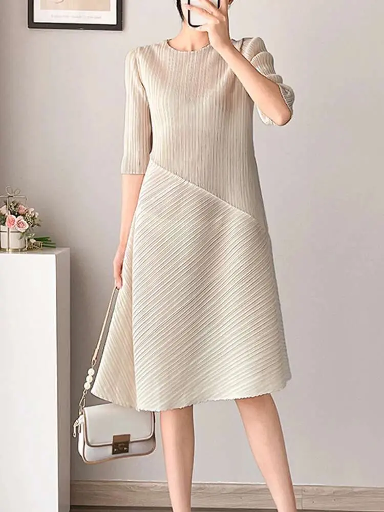 LANMREM Irregular New Half Sleeves Pleated Dress For Women O-neck Solid Color A-line Dresses Female Clothing 2025 Spring 2YA760