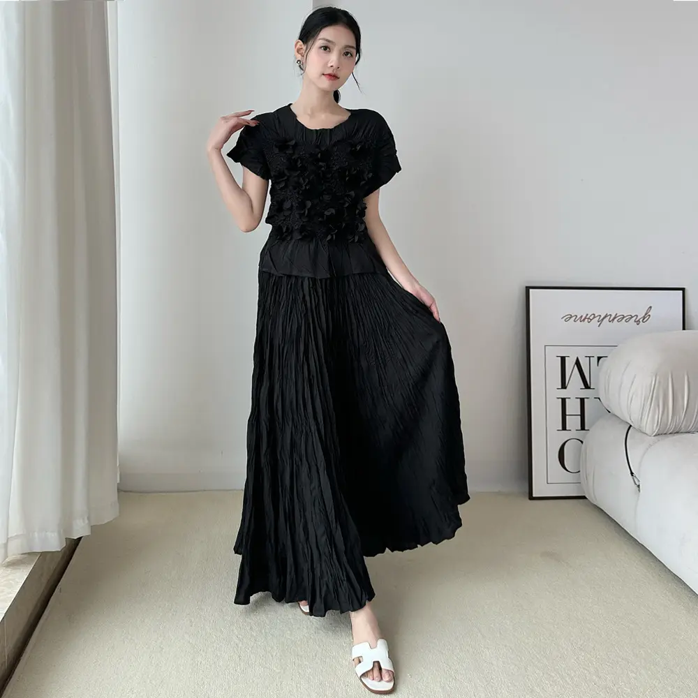 LANMREM Designer Pleated Suit For Women Handmade Embroidered Short Sleeved Elastic T-shirt Top With Skirt 2 Pieces Sets 2DB4457