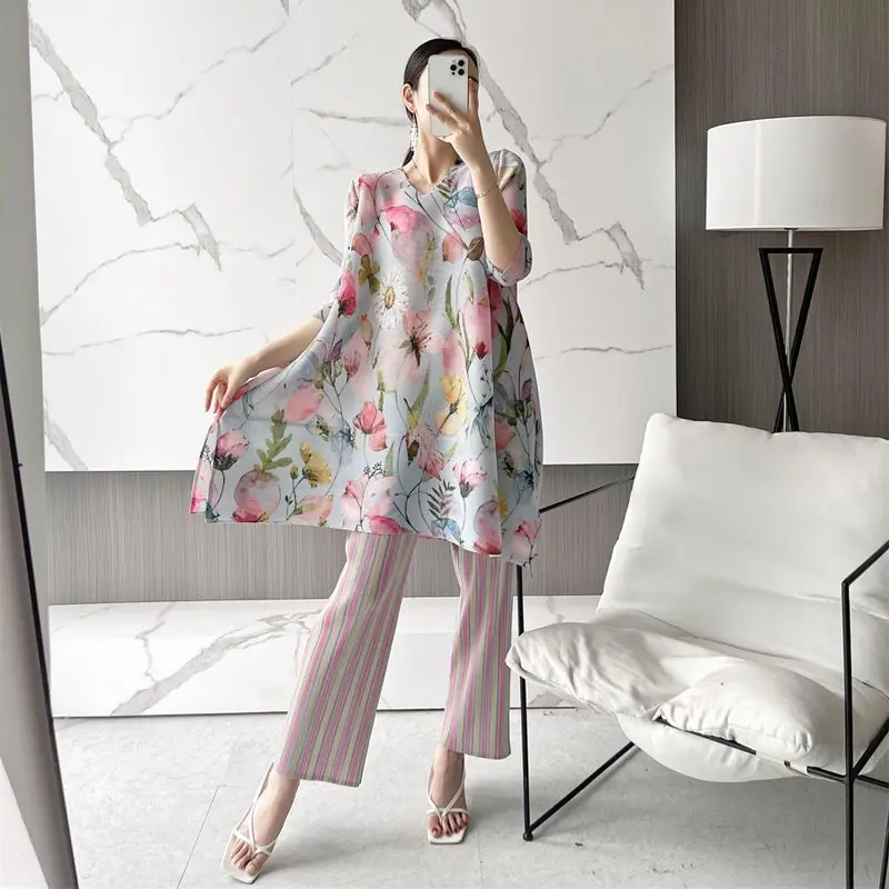 LANMREM Print Pleasted Two Pieces Set Women's 2025 New V Neck Print Loose Tops And Elastic Waist Ankle Pants Pants Sets 2DB2472