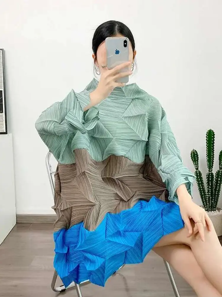 LANMREM Color Block Long Pleated Blouse For Women Turtleneck Long Sleeves Fold Loose Chic Blouses Female Top Spring New 2DA1132