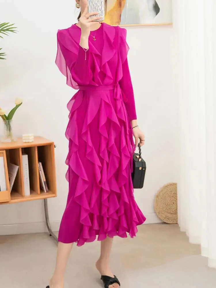 LANMREM Ruffles Pleated Dress For Women Round Neck Long Sleeves Belt Dresses Female Festival Clothing 2024 Spring New 2DA3661