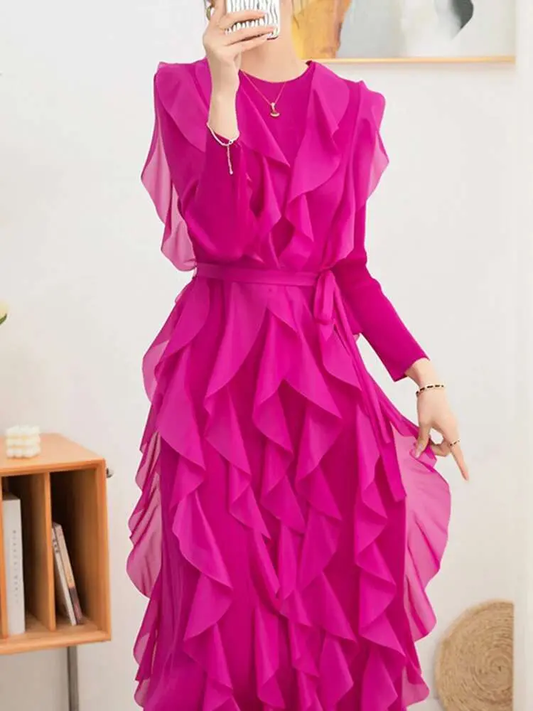 LANMREM Ruffles Pleated Dress For Women Round Neck Long Sleeves Belt Dresses Female Festival Clothing 2024 Spring New 2DA3661
