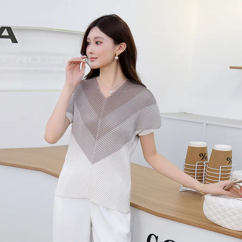 LANMREM Niche Chic V-neck Striped Colorblock Loose Versatile Design Women's T-shirt Elastic Casual Short Sleeve Slim Top 2DB3995