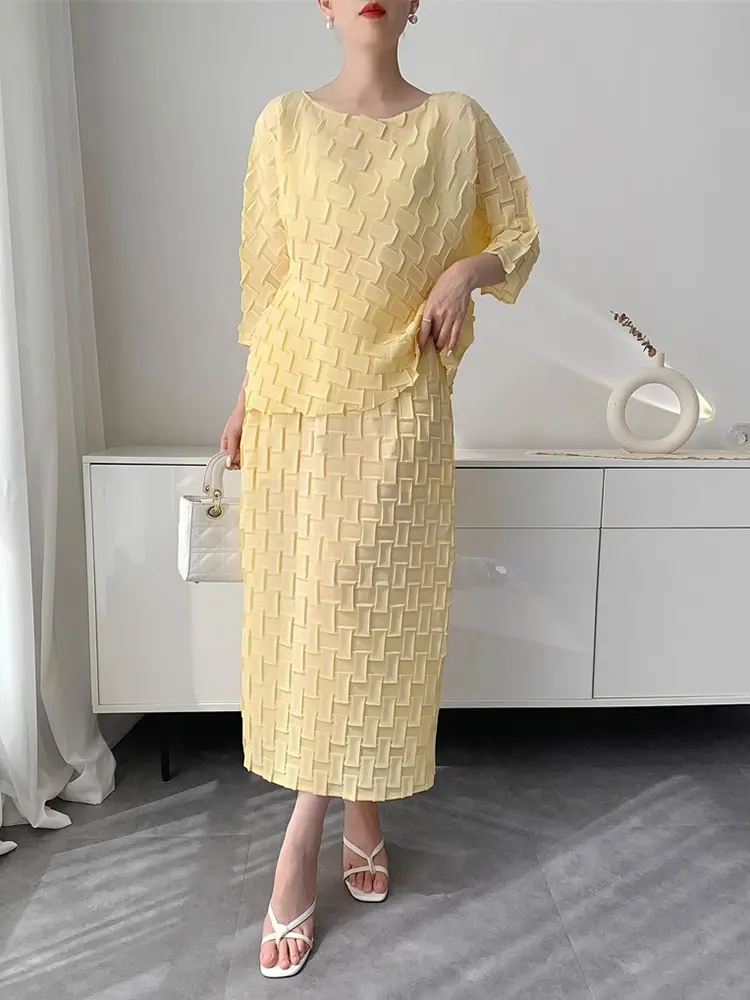 LANMREM Handmade Pleated Set Women's 2025 Summer New Top + Elastic Waist Half Skirt Casual Temperament Two Pieces Sets 2DB3077