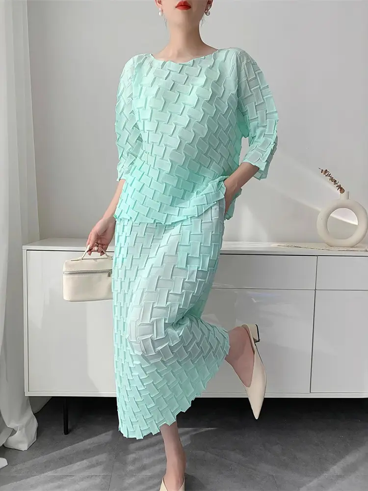 LANMREM Handmade Pleated Set Women's 2025 Summer New Top + Elastic Waist Half Skirt Casual Temperament Two Pieces Sets 2DB3077