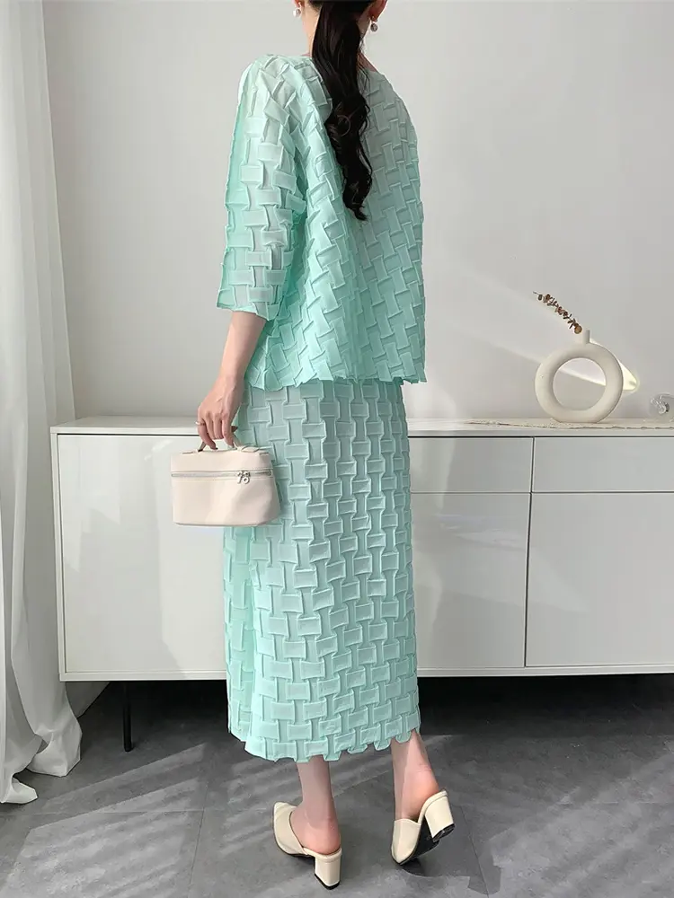 LANMREM Handmade Pleated Set Women's 2025 Summer New Top + Elastic Waist Half Skirt Casual Temperament Two Pieces Sets 2DB3077