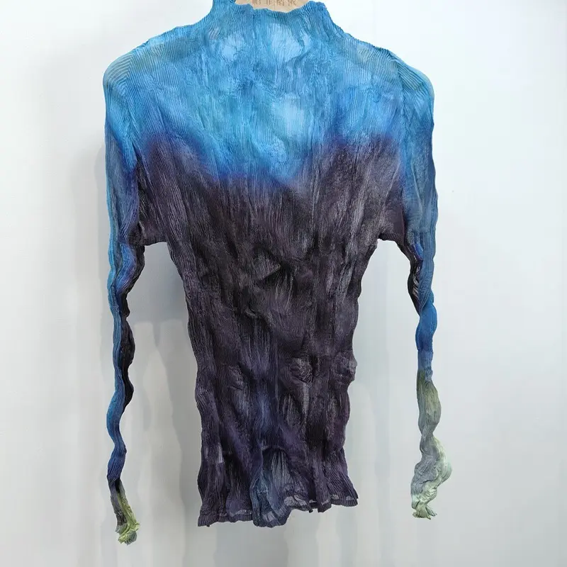 LANMREM Pleated T-shirt Women Long Sleeve Light Base Shirt Fashion Gradient Personality Versatile Tops 2025 Spring Summer 2DE446