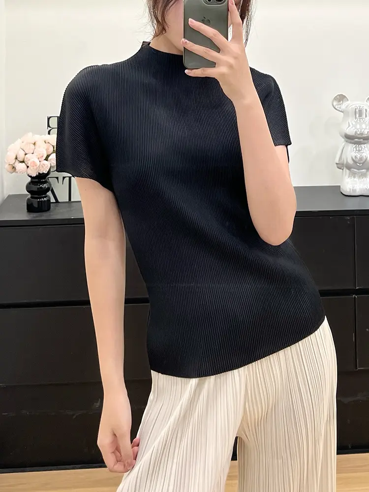 LANMREM Pleated Women's T-shirt 2025 New Fashion Simple Elastic Loose Stand Collar Short Sleeve Pullover Top Chic Tee 2DB3606