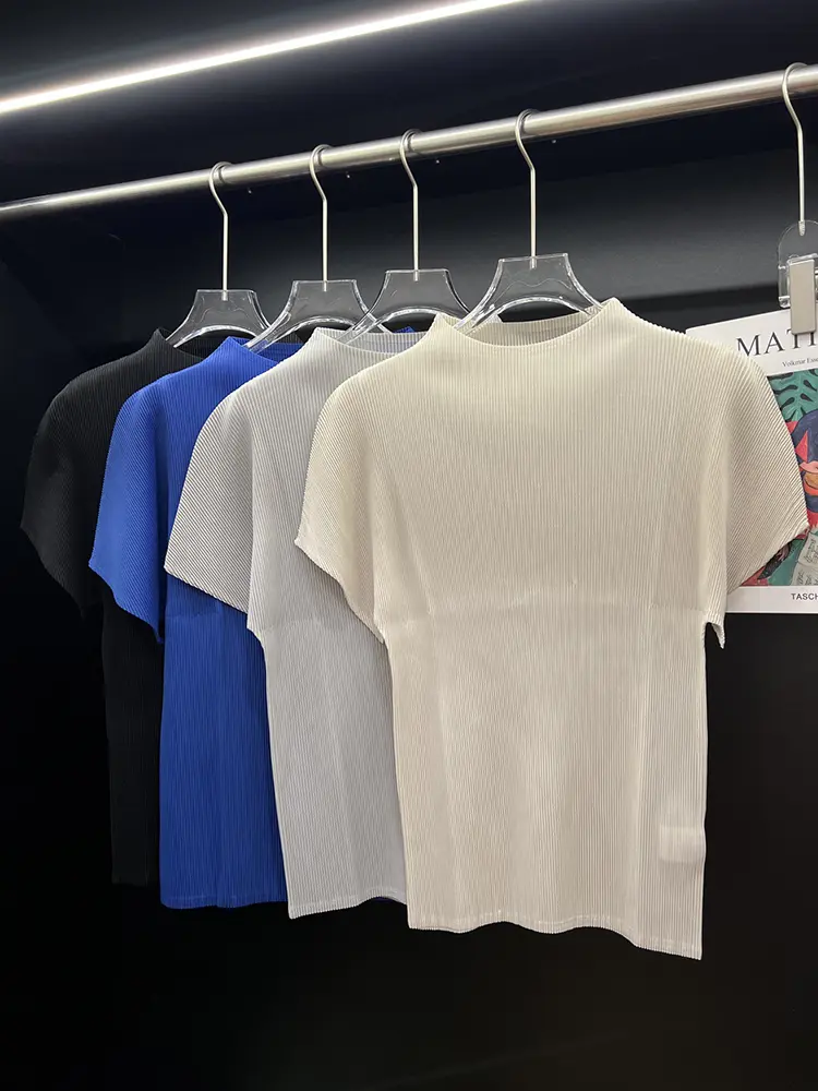 LANMREM Pleated Women's T-shirt 2025 New Fashion Simple Elastic Loose Stand Collar Short Sleeve Pullover Top Chic Tee 2DB3606