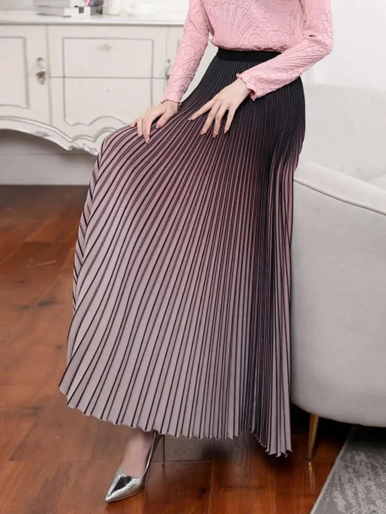 LANMREM Elegant Pleated Skirt For Women Gradient High Elastic Waist Loose Skirts Fashion Female Clothing 2025 Spring New 2YA710