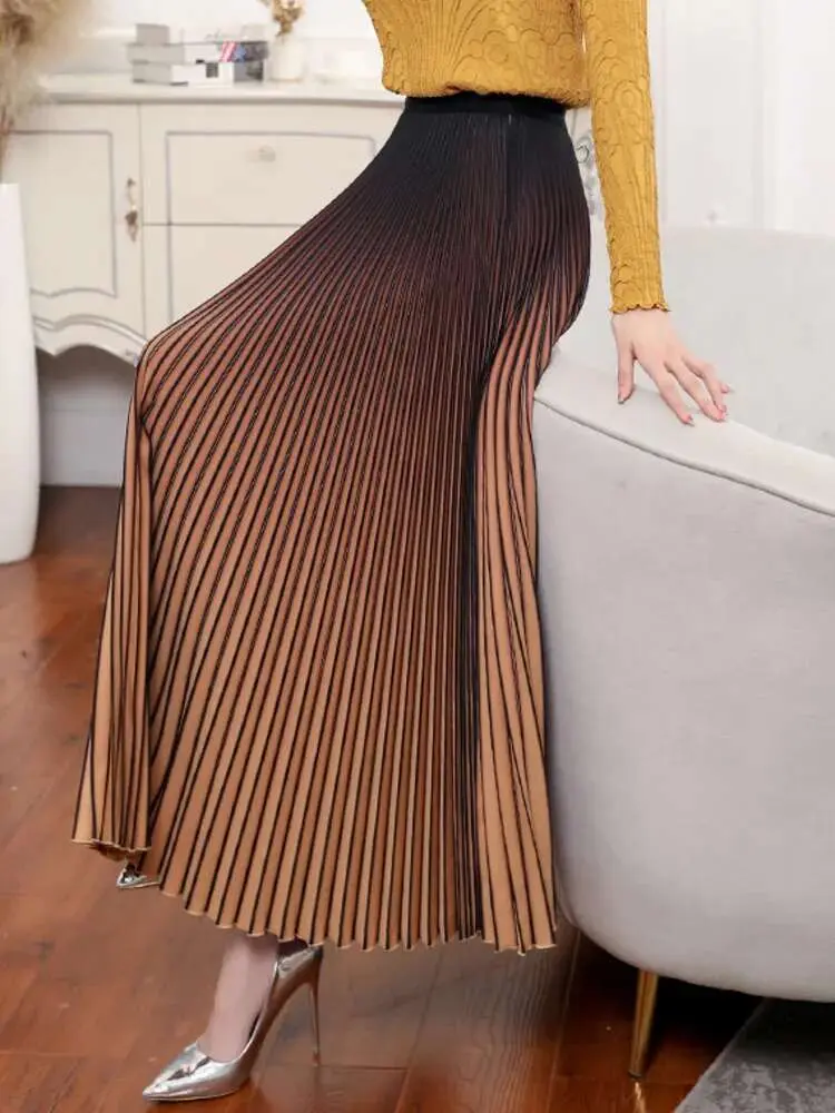 LANMREM Elegant Pleated Skirt For Women Gradient High Elastic Waist Loose Skirts Fashion Female Clothing 2025 Spring New 2YA710