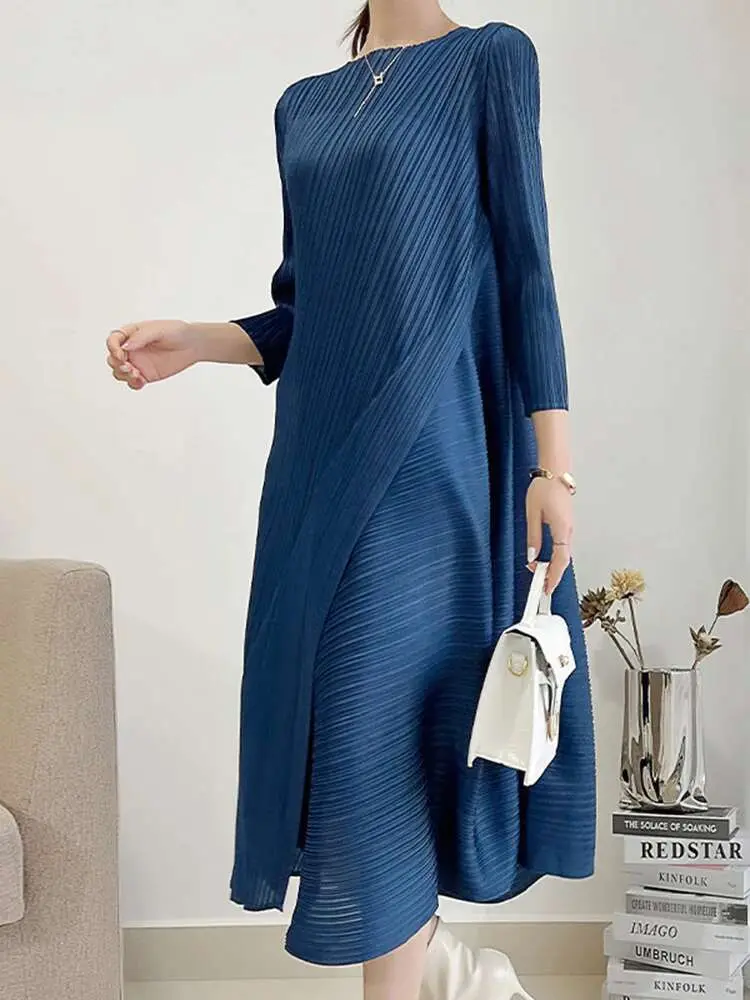 LANMREM Pleated Solid Color Dress For Women Round Neck Loose Mid-calf Dresses Office Lady Female Fashion 2025 Spring 2N749