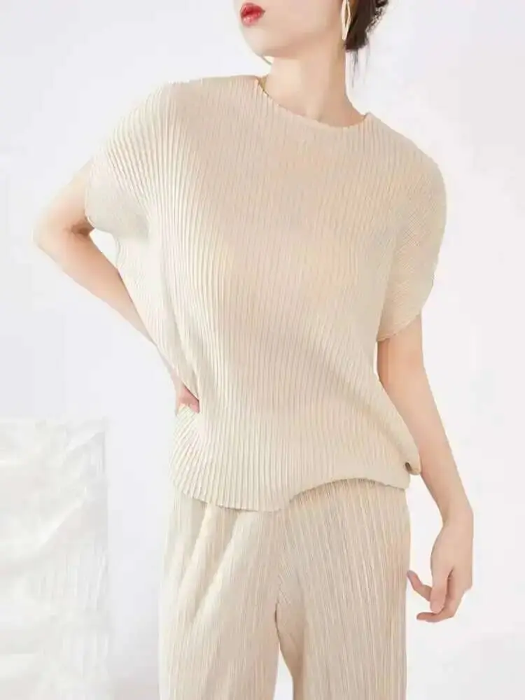 LANMREM Solid Color Pleated T-Shirt Women Fashion 2025 Summer New Round Neck Short Sleeve Loose Casual Versatile Tops 2DE673