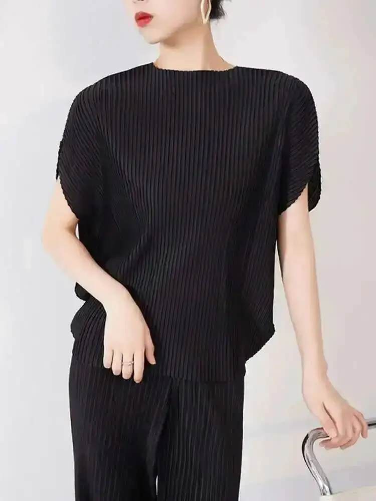 LANMREM Solid Color Pleated T-Shirt Women Fashion 2025 Summer New Round Neck Short Sleeve Loose Casual Versatile Tops 2DE673