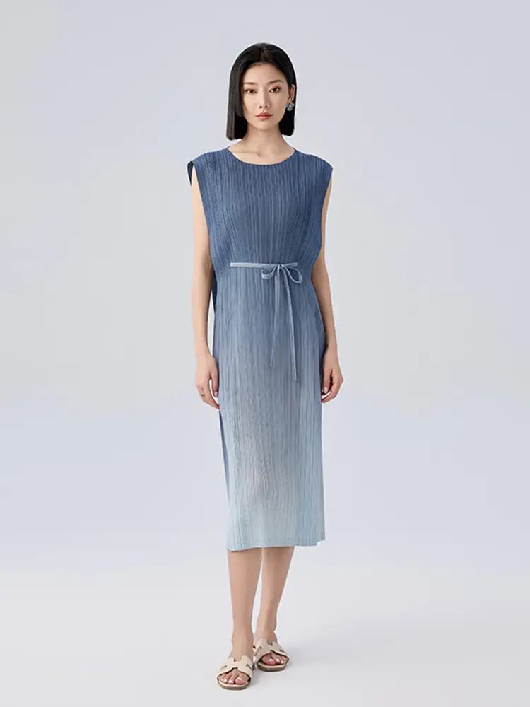 LANMREM Gradient Color Bandage Pleated Dress For Women 2025 New Round Collar Sleeveless Summer Dresses Chic Fashion 2DB2825