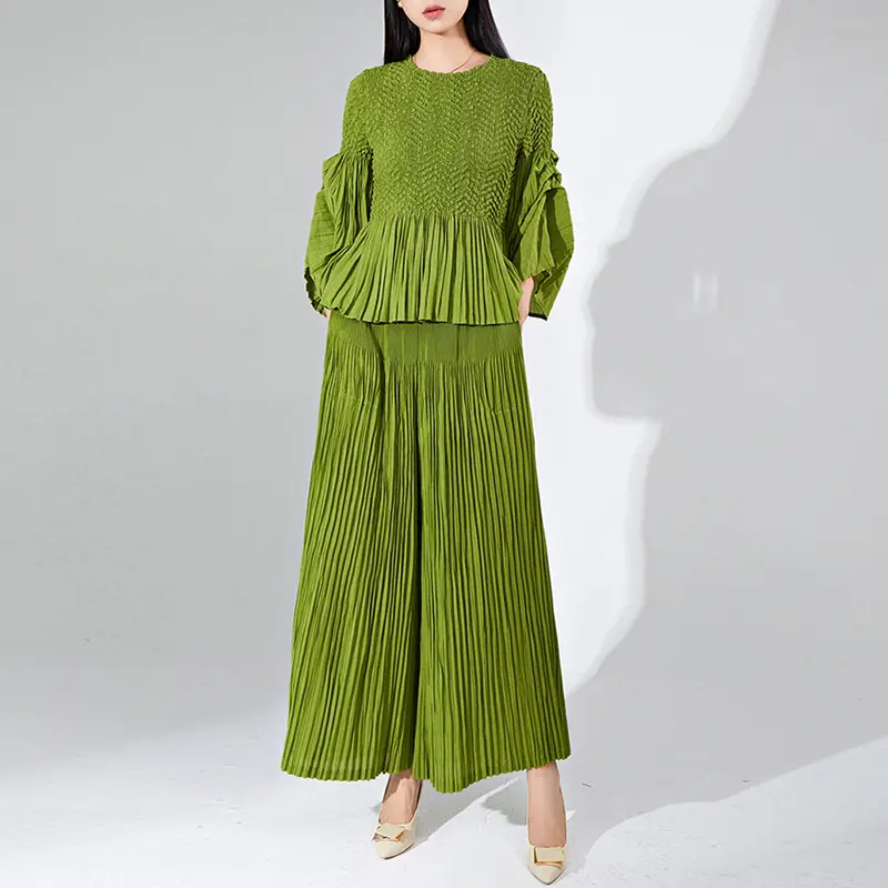 LANMREM Women Casual Pleated 2 Pieces Set Round Neck Long Sleeves Tops High Waist Wide Leg Pants Solid Color Sets 2AA3332