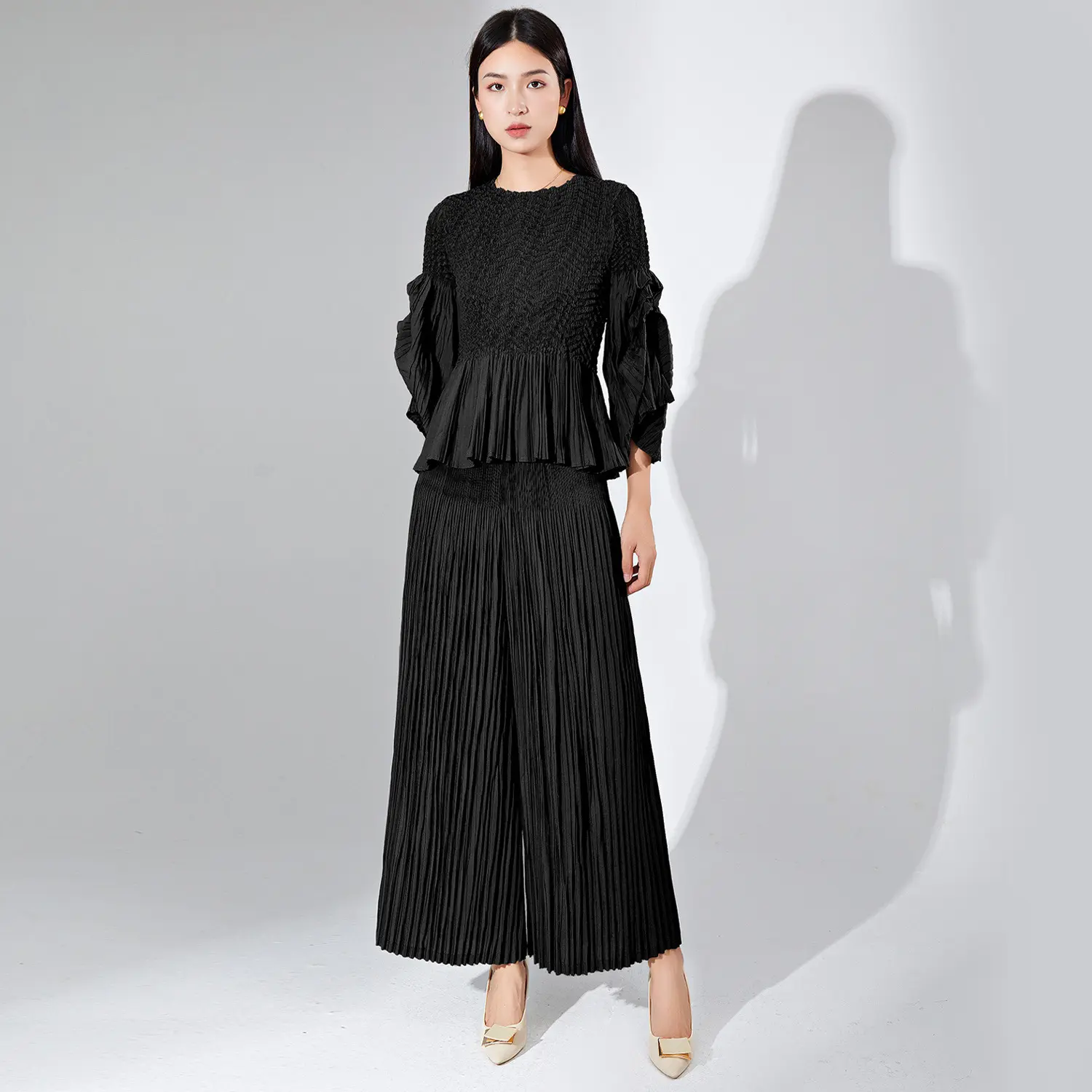 LANMREM Women Casual Pleated 2 Pieces Set Round Neck Long Sleeves Tops High Waist Wide Leg Pants Solid Color Sets 2AA3332