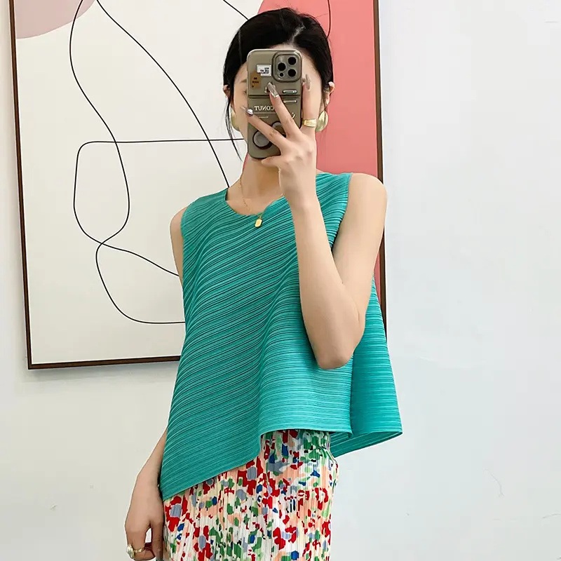 LANMREM Chic Pleated Round Collar Women's Tank Top Summer Fashion Irregular Pleated Sleeveless T-shirt Elastic Loose Tee 2DB4045