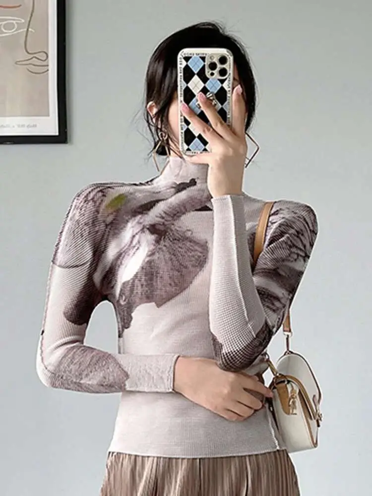 LANMREM Pleated Printing Contrast Color Pullover T-shirt For Women Turtleneck Long Sleeve Tops 2025 Spring New 2L2114