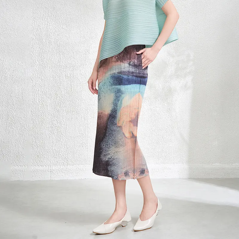LANMREM Pleated Printting Straight Women's Skirt Summer Niche Elastic Slim Side Vent Design Skirts 2025 Chic New Bottoms 2DB3863
