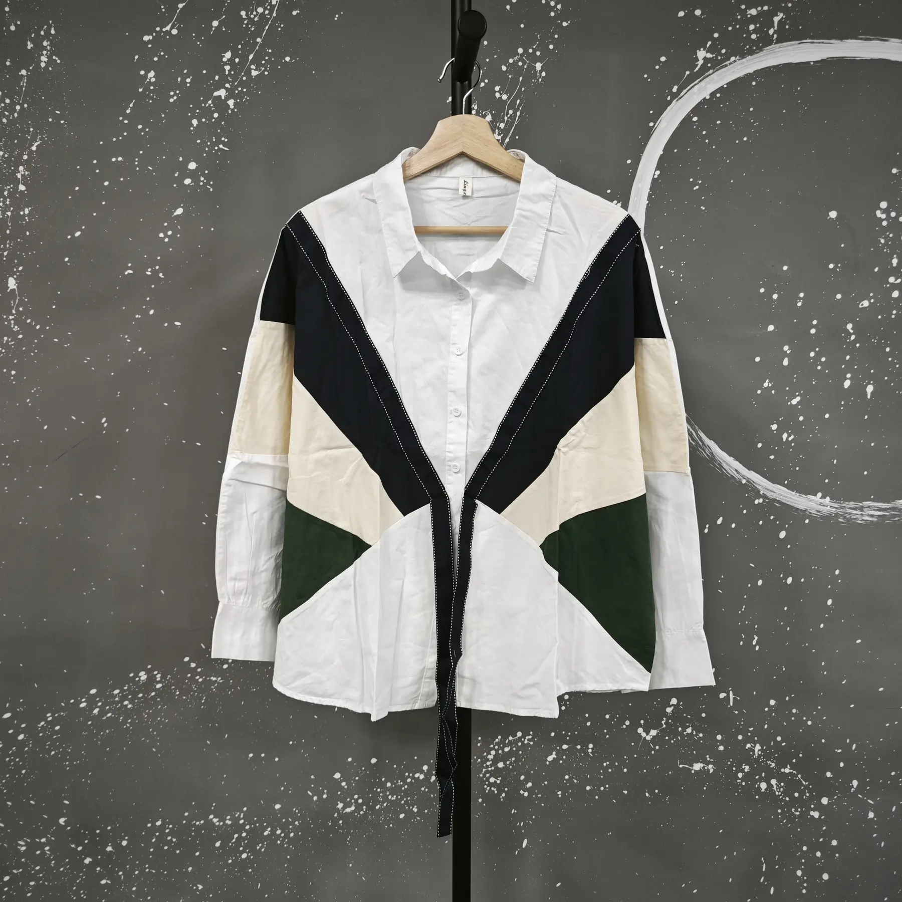 LANMREM Niche Shirt For Women Lapel Long Sleeves Bow Decoration Color Block Female Versatile Top 2025 Spring New 2Z2088