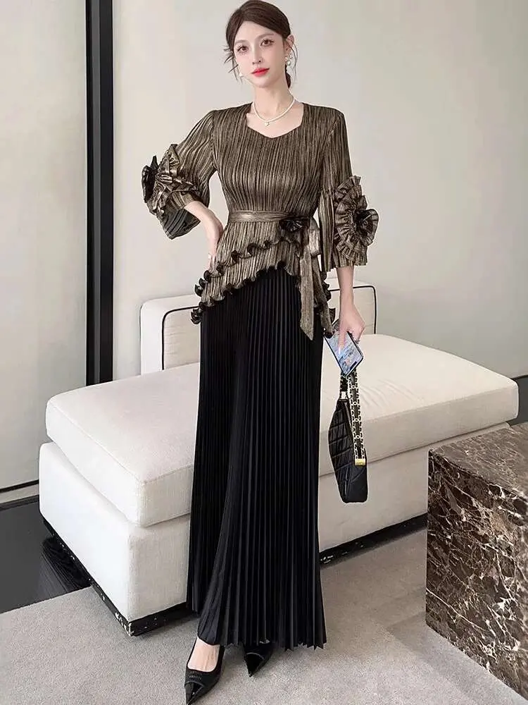 LANMREM Temperament Pleated Sets Spring 2025 New Women's Hot Gold Irregular Tops High Waist Long Half Skirt Two-piece Set 2DE298