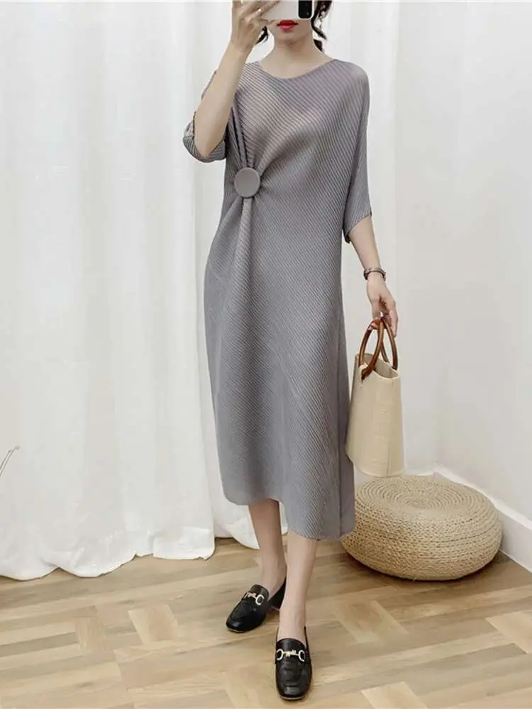 LANMREM Irregular Women Pleated Dress O-neck Three Quarter Oblique Stripe Dresses Causal Female Clothes 2025 Summer New 2YA287