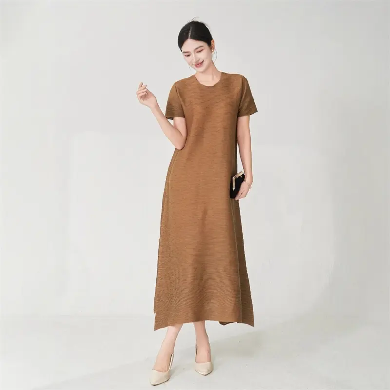LANMREM Niche High-end Grey Women's Pleated Dress Loose Elegant Short Sleeve Round Collar Folded Design Famale Clothing 2DB4095