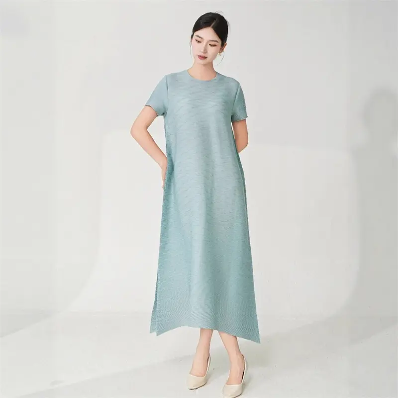 LANMREM Niche High-end Grey Women's Pleated Dress Loose Elegant Short Sleeve Round Collar Folded Design Famale Clothing 2DB4095