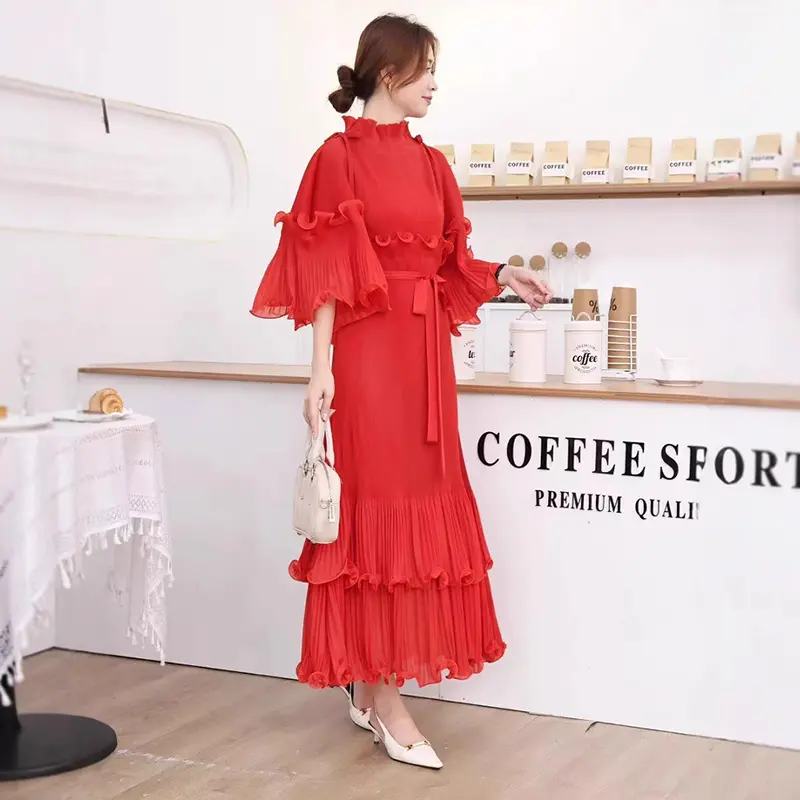 LANMREM Niche Ruffled Design Pleated Women's Dress 2025 New Temperament Patchwork Flare Sleeve Bandage Waist Dresses 2DB3777