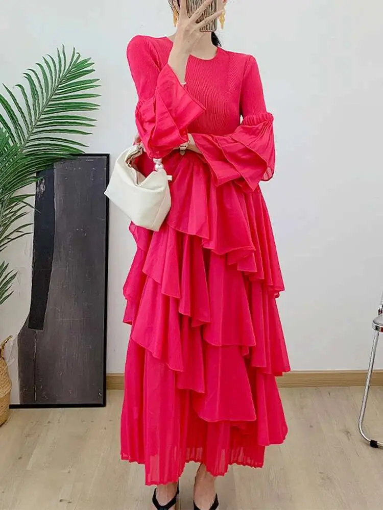 LANMREM 2024 Spring New Ruffles Pleated Dress Women Round Neck Flare Sleeves Loose Chic Long Length Female Party Clothes 2DA3391