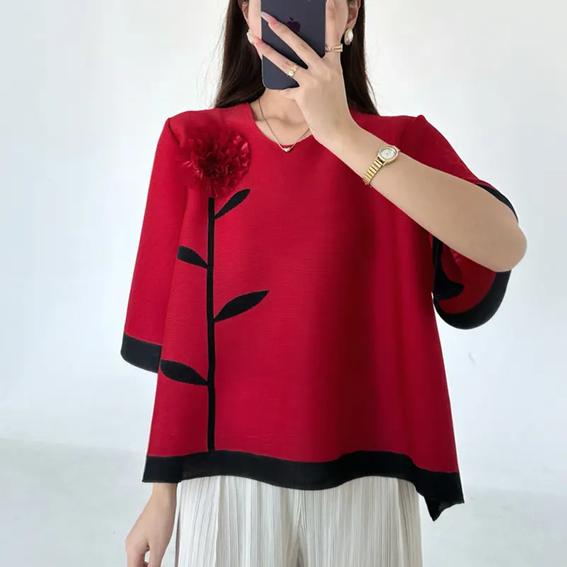 LANMREM 2025 New Summer Three-dimensional Decoration O-neck Pleated T-shirt Loose Casual Short Sleeve Women's Tee Tops 2DB3076