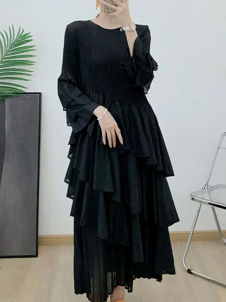 LANMREM 2024 Spring New Ruffles Pleated Dress Women Round Neck Flare Sleeves Loose Chic Long Length Female Party Clothes 2DA3391