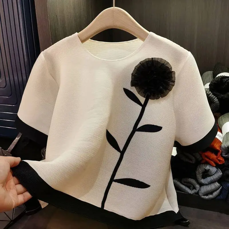 LANMREM 2025 New Summer Three-dimensional Decoration O-neck Pleated T-shirt Loose Casual Short Sleeve Women's Tee Tops 2DB3076