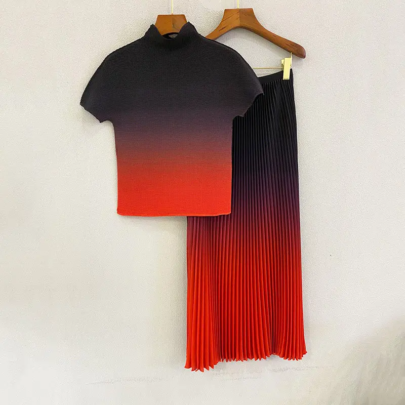 LANMREM Women's Pleated Casual Suit Feminine Show Thin T-shirt Skirt Two-piece Fit Fashion Tide Summer 2025 New Arrival  2K2224