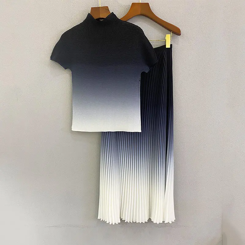 LANMREM Women's Pleated Casual Suit Feminine Show Thin T-shirt Skirt Two-piece Fit Fashion Tide Summer 2025 New Arrival  2K2224