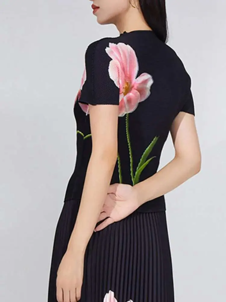 LANMREM Retro Pleated Flower Printing T-shirt Women Short Sleeves Tops Slim Style Ladies Trendy Clothing 2024 Summer New 2AA1800