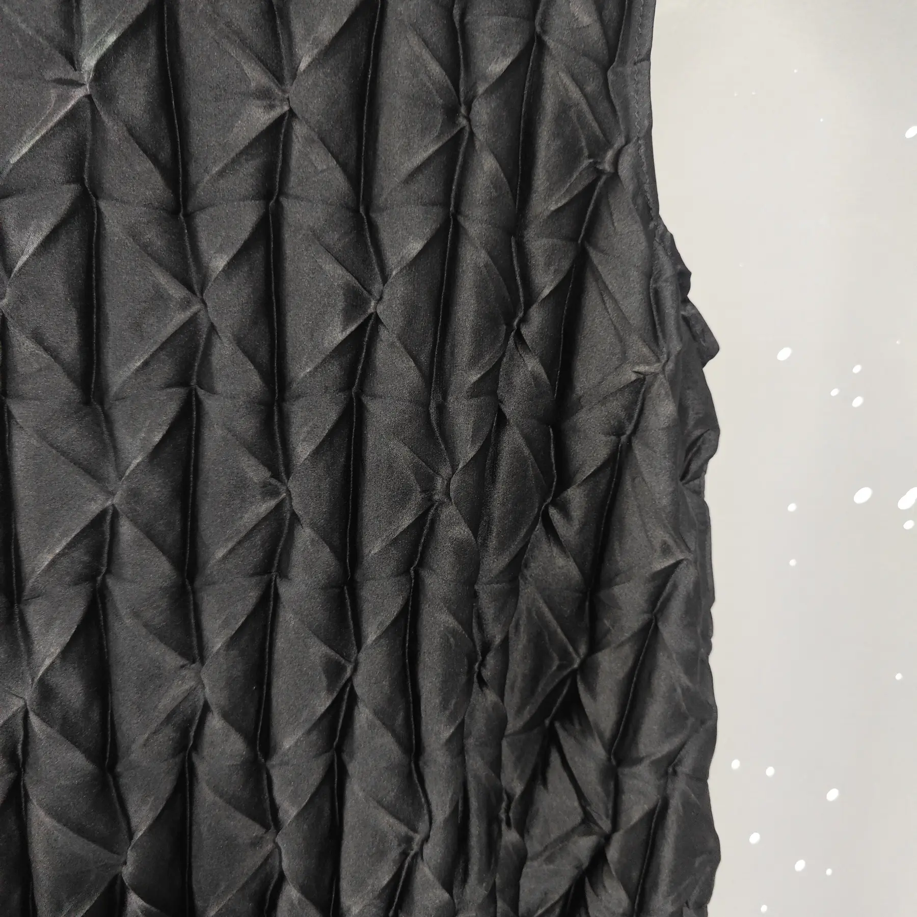 LANMREM Niche Grey Irregular Asymmetrical Pleated Sleeveless Glossy Pleated Women's Dress Chic Elastic Loose Tank Dresses DB3688
