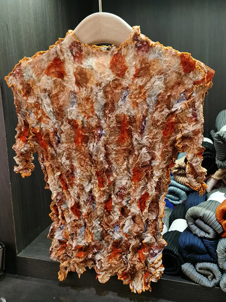 LANMREM Niche Design Pleat Gradient Tie Dye T-shirt For Women Summer 2025 New Temperament Slim Fit Base Pleated Tops 2DB2802