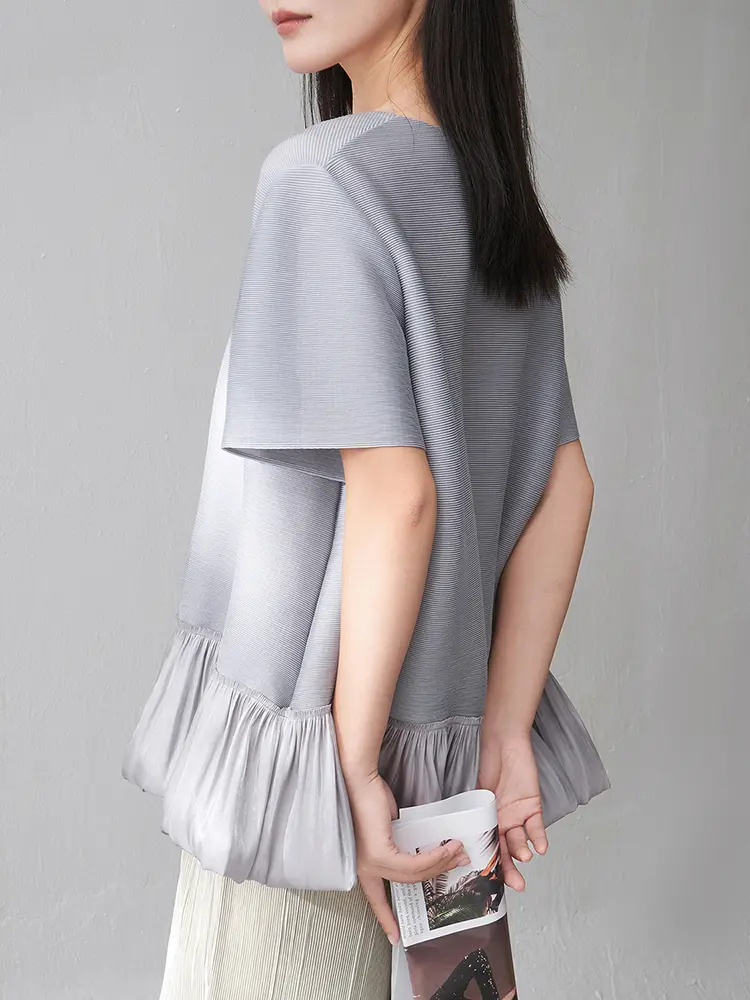 LANMREM Ruffles Hem Pleated T-shirt For Women 2025 Summer New Round Neck Short Sleeves Loose Shirt Female Casual Top 2DM1024