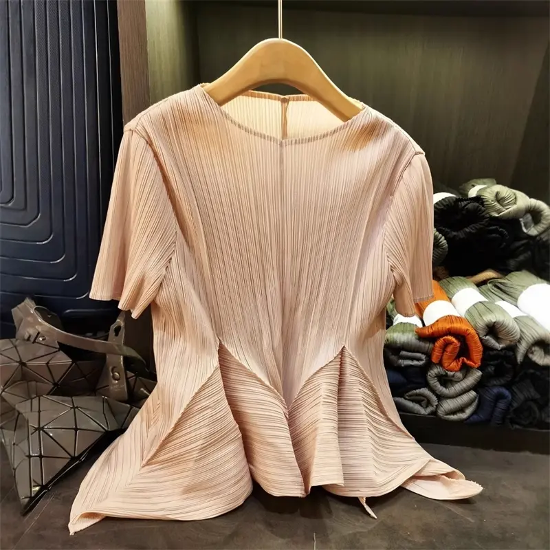 LANMREM Pleated Summer New Round Neck Short Sleeve Women's Top Elegant High-end Chic Irregular Pullover Elastic T-shirt 2DB4029