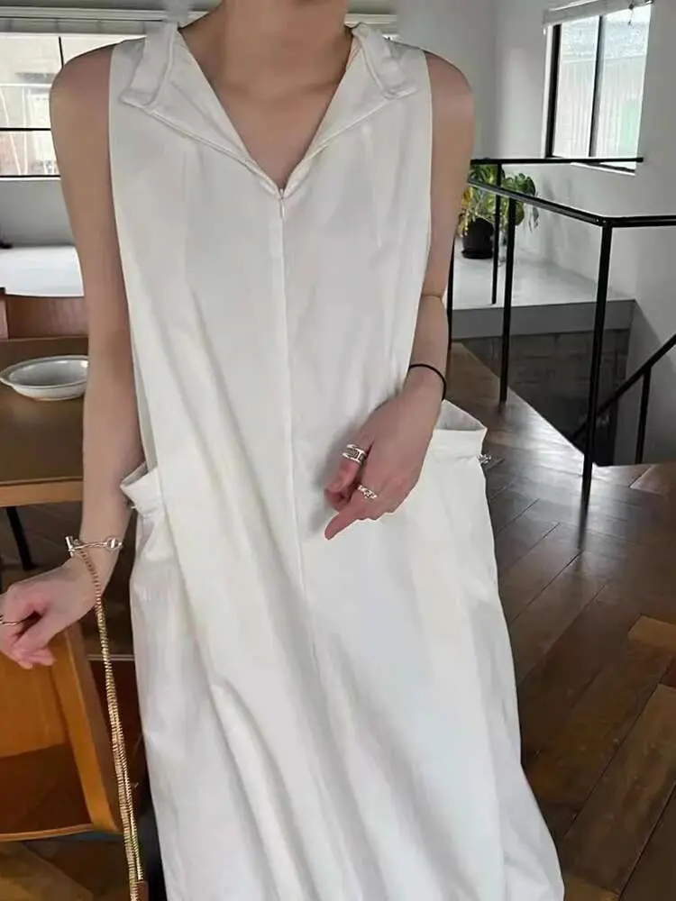 LANMREM Women's Long Dress O Neck Sleeveless Pockets Drawstring Design Zippers Loose Casual Dresses 2025 Spring Fashion 2DC1408