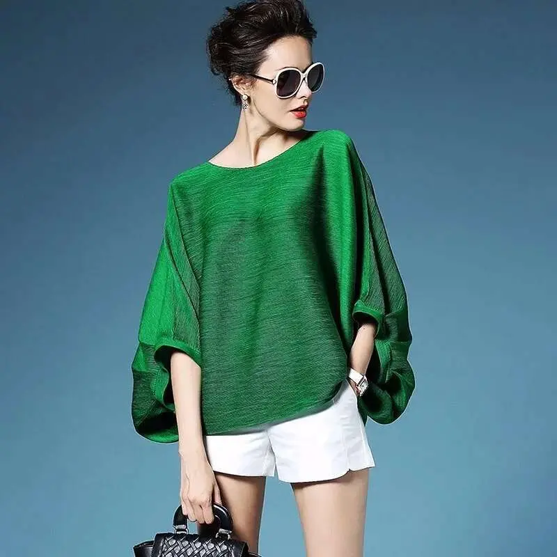 LANMREM 2025 High Quality New Fashion Loose Pleated T-shirt Round Collar Batwing Half Sleeve Pleated Women's  Tops YE112